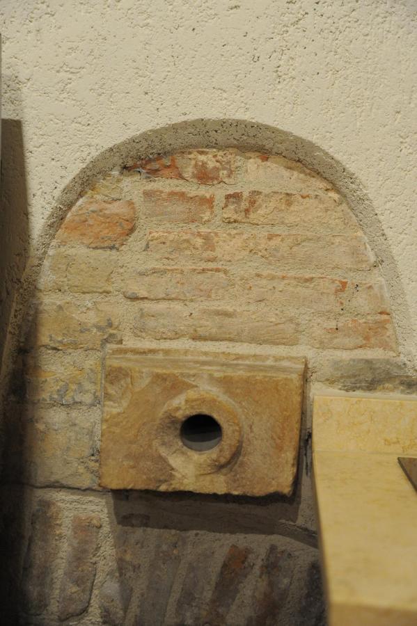 O Rosa Bella Appartamento Via Savelli Della Porta 24 กุบบีโอ ภายนอก รูปภาพ
